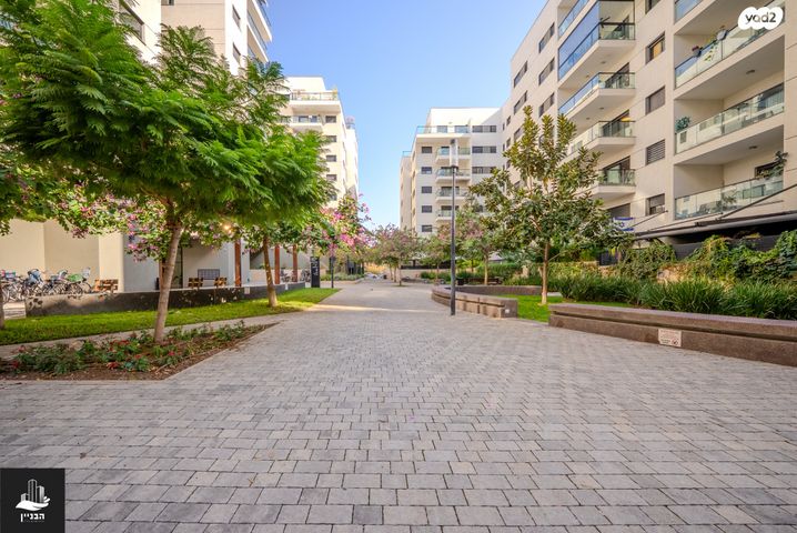 גג/ פנטהאוז, לה גווארדיה 5, מונטיפיורי, הרכבת, תל אביב יפו