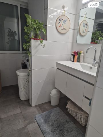 דירה, חרוזים, רמת גן