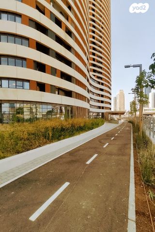 דירה, דרך מנחם בגין 160, מונטיפיורי, הרכבת, תל אביב יפו