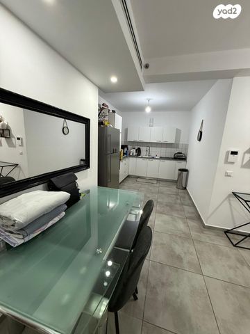 דירה, יגאל אלון 4, המרכז האזרחי, רמלה