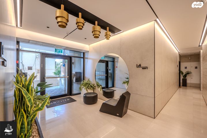 גג/ פנטהאוז, לה גווארדיה 5, מונטיפיורי, הרכבת, תל אביב יפו