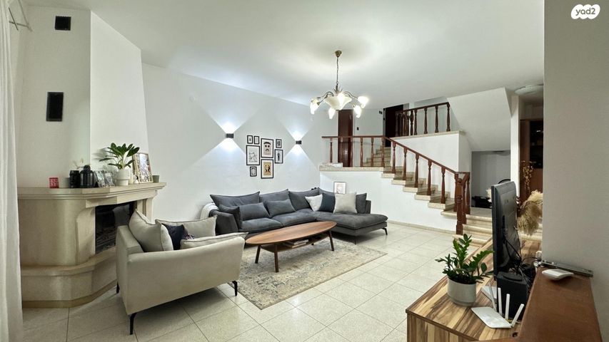 דו משפחתי, איה, גבעת מכוש, כרמיאל