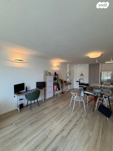 סמולנסקין 4