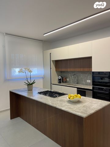 דירה, אלון, רמת השרון