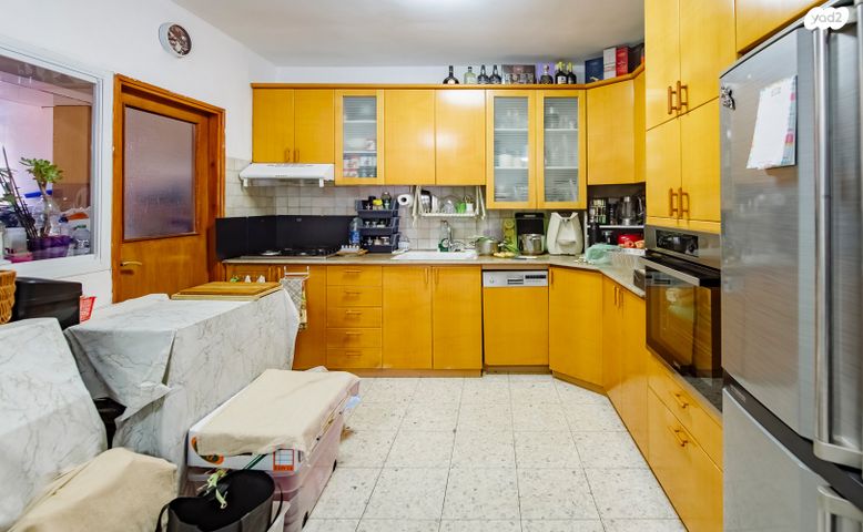 דירה, הוברמן, שיכון מפ"ם, פתח תקווה