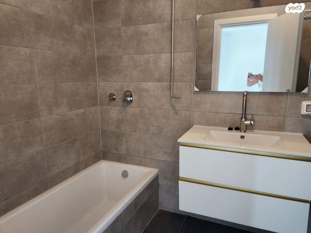 דירה, נעמי שמר, דרום חדש, פארק הים, בת ים