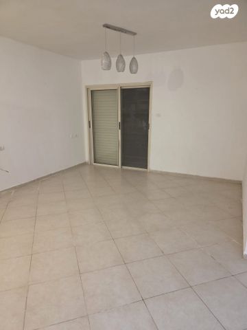 דירה, רחבעם זאבי, באר שבע