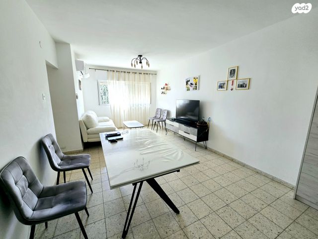 דירה, יסמין 22, האירוסים, כרמיאל