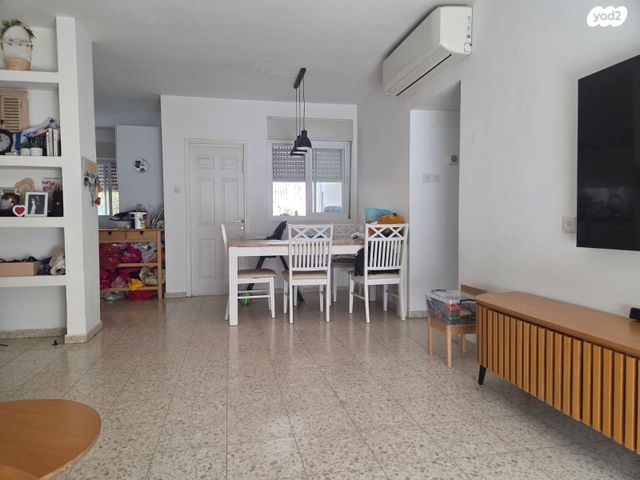 דירה, הנחלים, מודיעין מכבים רעות