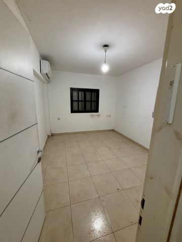 דירה, בלפור 17, שכונה א', באר שבע