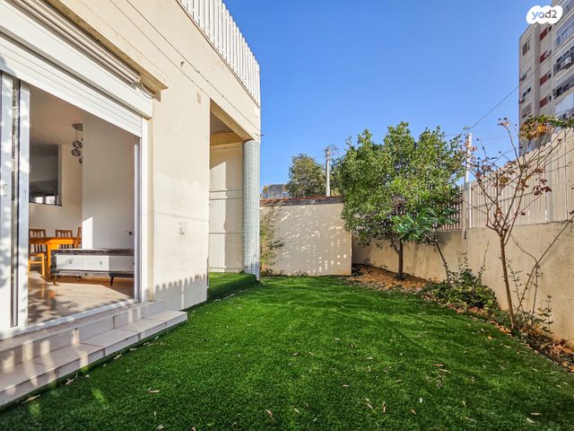 בית פרטי/ קוטג', שדרות הרצל, קרית ים א', קרית ים