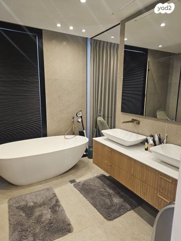 גג/ פנטהאוז, שמבור, חיפה