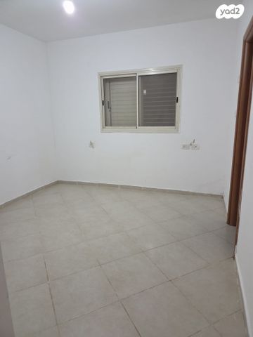 דירה, רחבעם זאבי, באר שבע