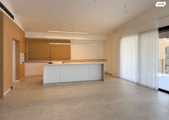 גג/ פנטהאוז, קרית טבעון