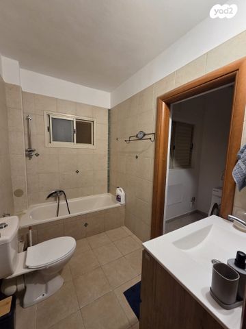 דירה, רחבעם זאבי, באר שבע