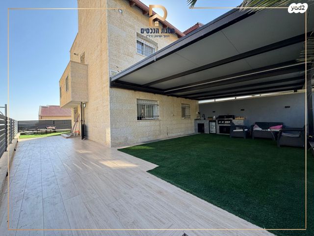 דו משפחתי, אייל אציל, עלמון, עלמון