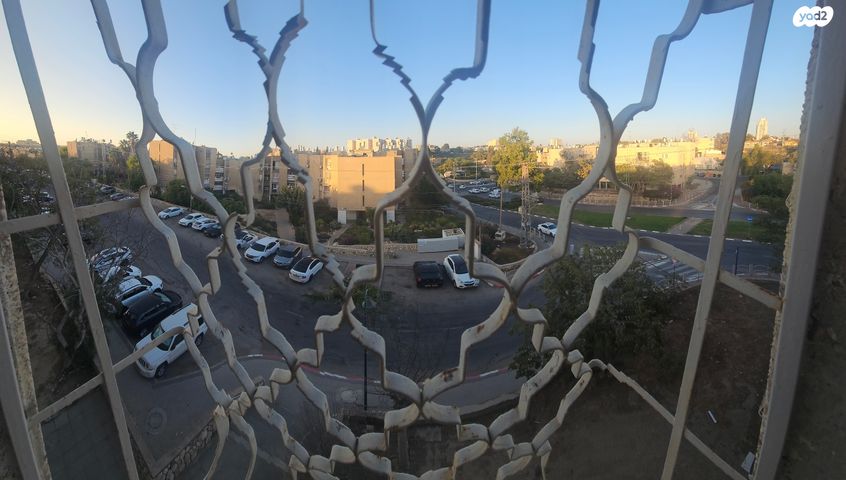 דירה, שכונה ב', באר שבע