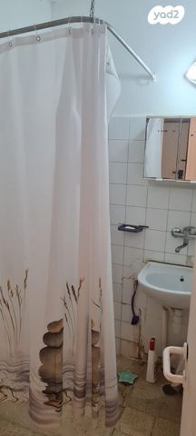 דירה, האלה, טירת כרמל