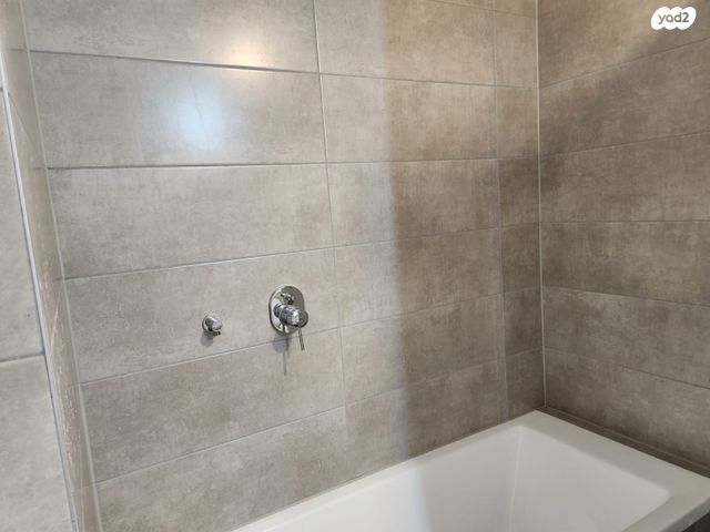 דירה, נעמי שמר, דרום חדש, פארק הים, בת ים