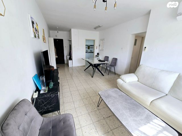 דירה, יסמין 22, האירוסים, כרמיאל