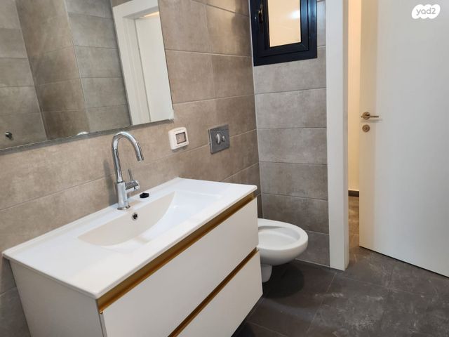 דירה, נעמי שמר, דרום חדש, פארק הים, בת ים