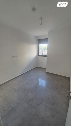 דירת גן, אדמונית, גני אביב, לוד