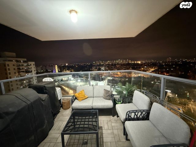 דירה, יגאל אלון 4, המרכז האזרחי, רמלה