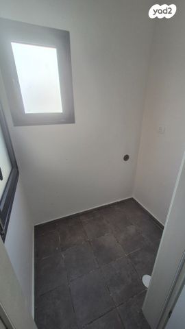 דירת גן, אדמונית, גני אביב, לוד