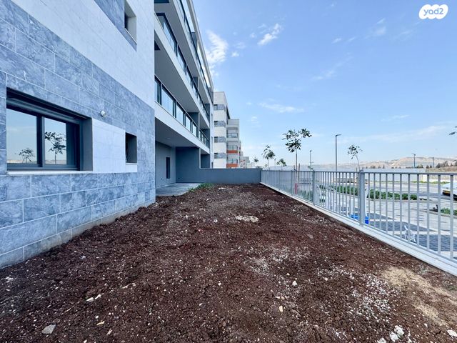 דירת גן, יצחק שמיר, עפולה הצעירה, עפולה