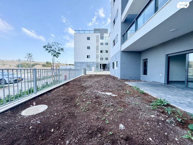 דירת גן, יצחק שמיר, עפולה הצעירה, עפולה