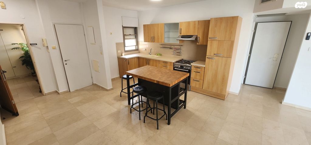 לוין קיפניס 5