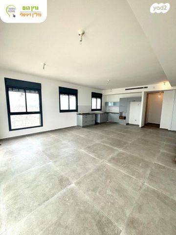 גג/ פנטהאוז, דר' ישראל בורגנסקי, נוף הטיילת, נתניה