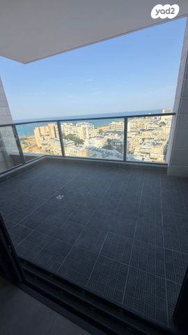 דירה, הרב הרצוג 6, צפון מערב מרכז העיר, נתניה