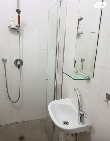 דירה, יוסף קארו, נווה רם, שיכון מזרחי, רמת גן