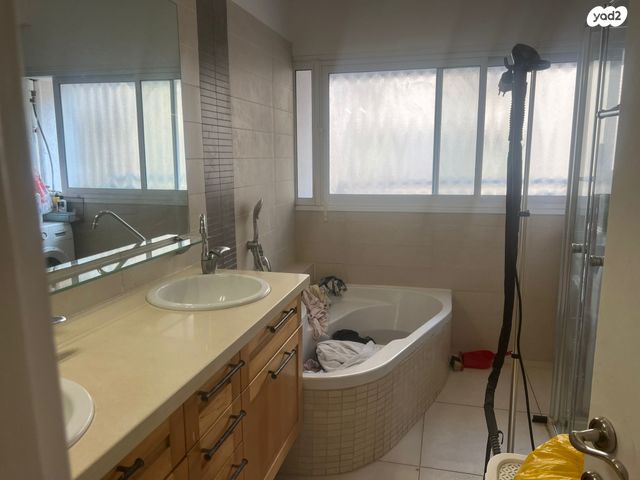 דירה, רעננה