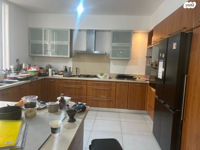 דירה, רעננה