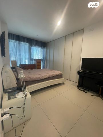 דירה, ניסים אלוני 2, צמרות איילון, פארק צמרת, תל אביב יפו