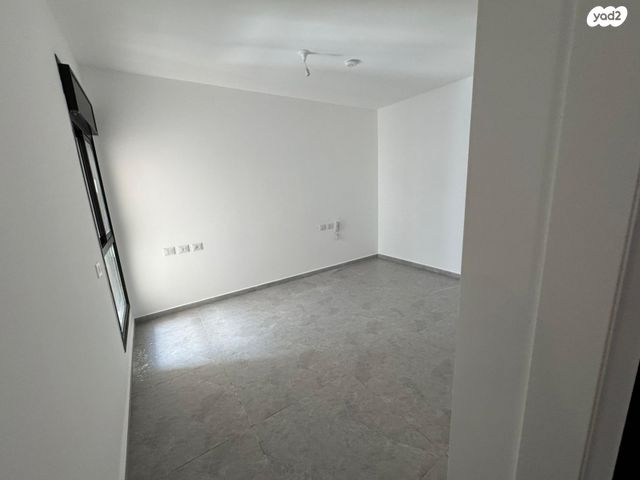 דירה, הרב ישראל גרוסמן, בית שמש