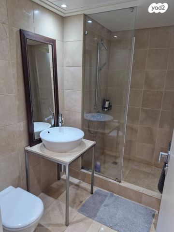 דירה, ניסים אלוני, צמרות איילון, פארק צמרת, תל אביב יפו