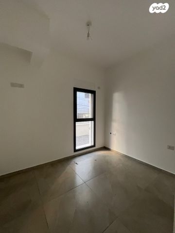 דירת גן, אלרואי 39, תל יהודה, רמת גן