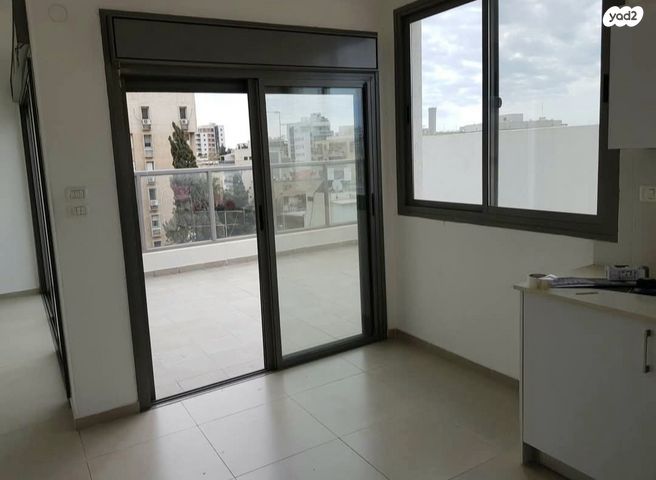 דירה, יוסף קארו, נווה רם, שיכון מזרחי, רמת גן