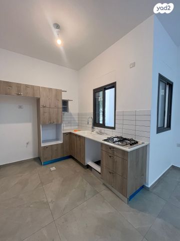 דירת גן, אלרואי 39, תל יהודה, רמת גן