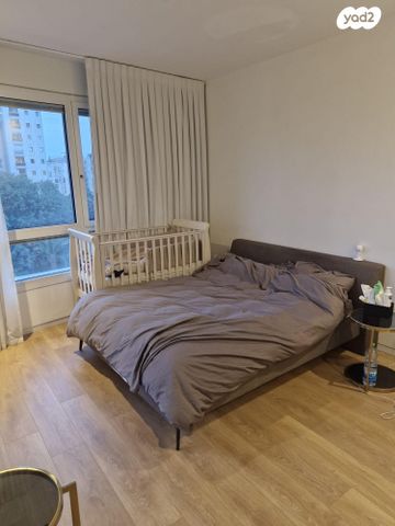 דירה, ניסים אלוני, צמרות איילון, פארק צמרת, תל אביב יפו