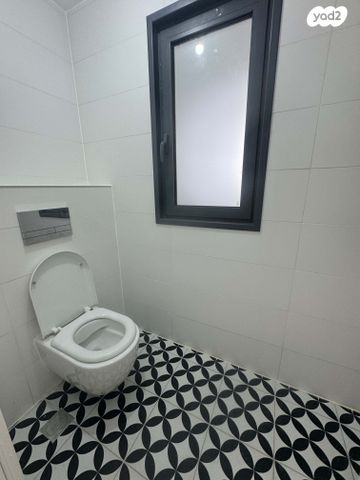 דירה, אמנון ליפקין שחק, נוף הטיילת, נתניה