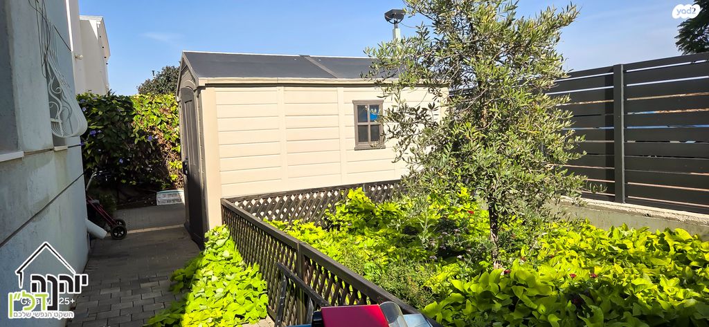 דו משפחתי, כפר תבור