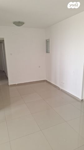 דירה, הרב אונטרמן, פתח תקווה