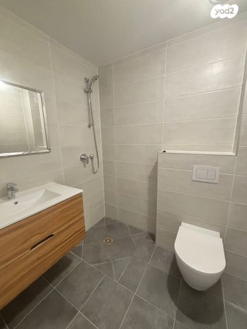 דירה, תוצרת הארץ, נחלת יצחק, תל אביב יפו