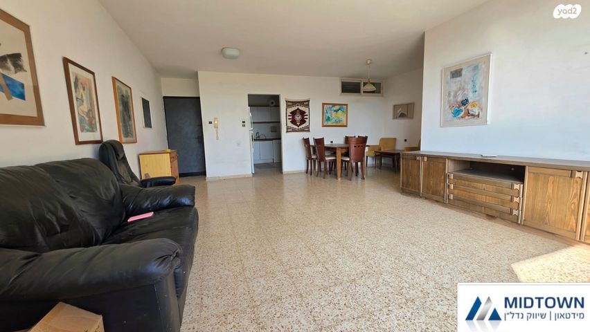 דירה, סמטת אביבים 12, שיכוני מזרחי, כפר סבא