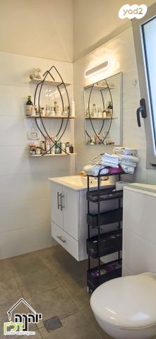 דו משפחתי, כפר תבור