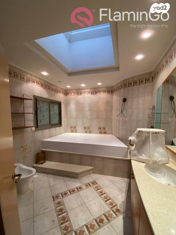 בית פרטי/ קוטג', רנ"ס 27, מוצקין הותיקה, קרית מוצקין